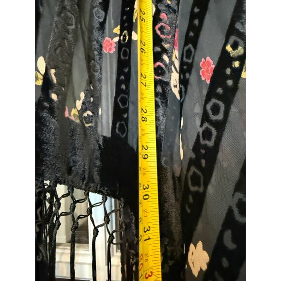 Gorgeous black floral Velvet burnout kimono with fringe World Market One Size - Picture 8 of 10
